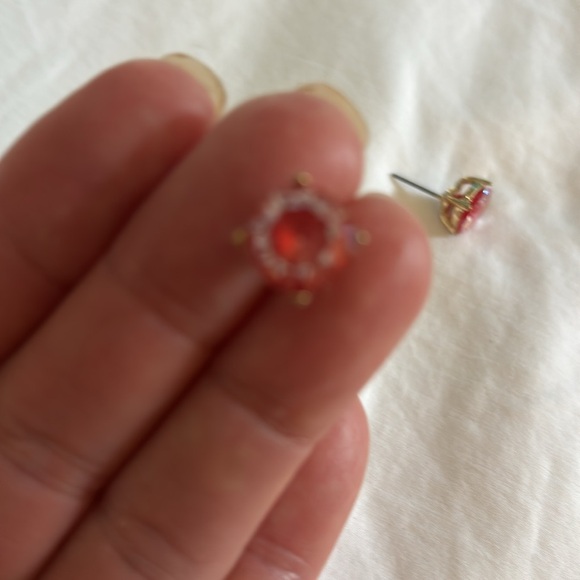 Elegant Gold and pink Stud Earrings - Picture 2 of 2